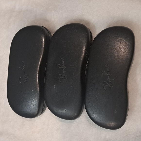 Bundle Of Ray-Ban Sunglass Cases - Picture 3 of 12